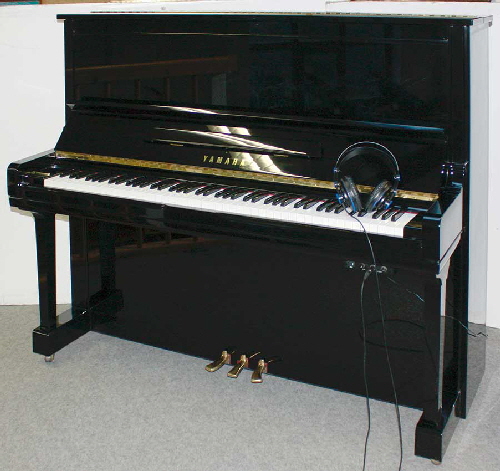 Klavier-Yamaha-U300-Silent-schwarz-5447592-1-a